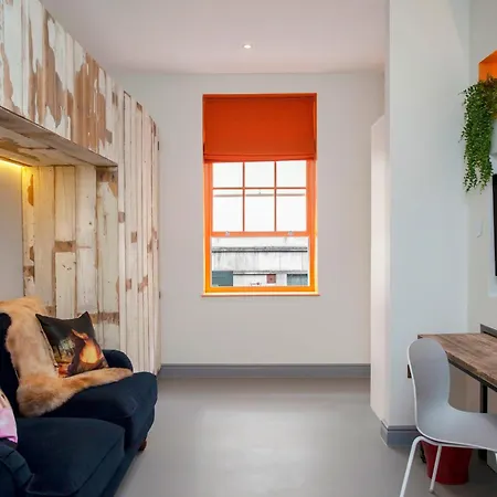 Higgihaus Aparthotel, Clare Street Hotel apartamentowy 4*