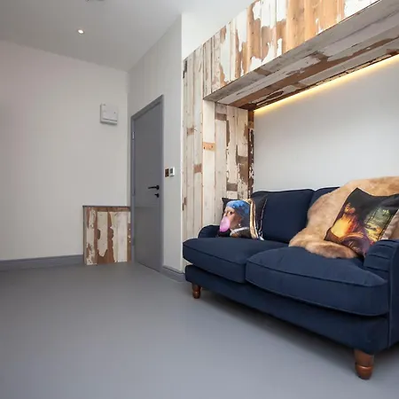 Higgihaus Aparthotel, Clare Street