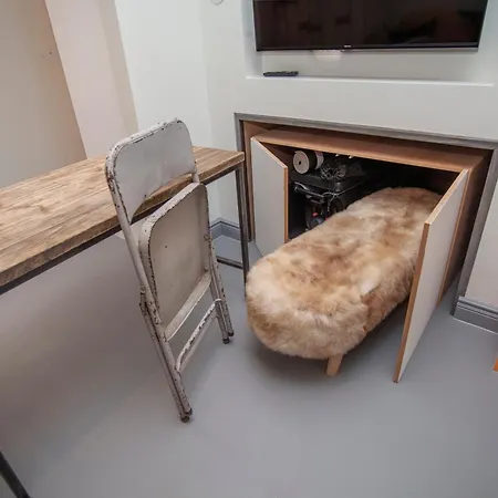 Higgihaus Aparthotel, Clare Street 3*