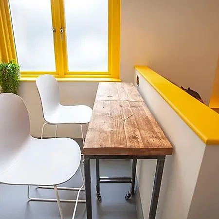 Higgihaus Aparthotel, Clare Street