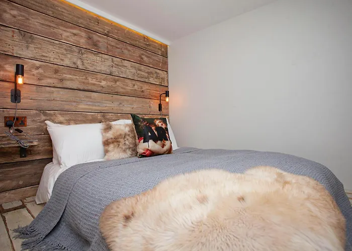 Higgihaus Aparthotel, Clare Street