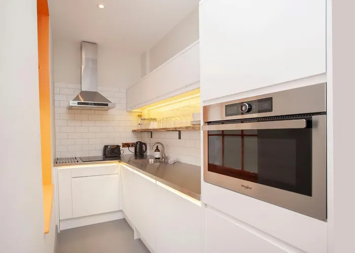 Higgihaus Aparthotel, Clare Street Bristol