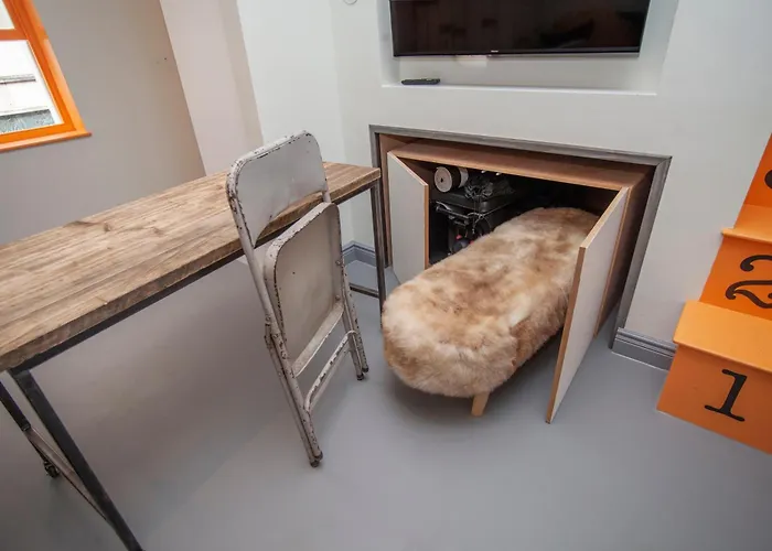 Higgihaus Aparthotel, Clare Street 3*