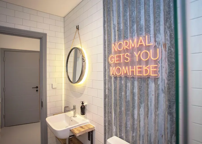 Higgihaus Aparthotel, Clare Street