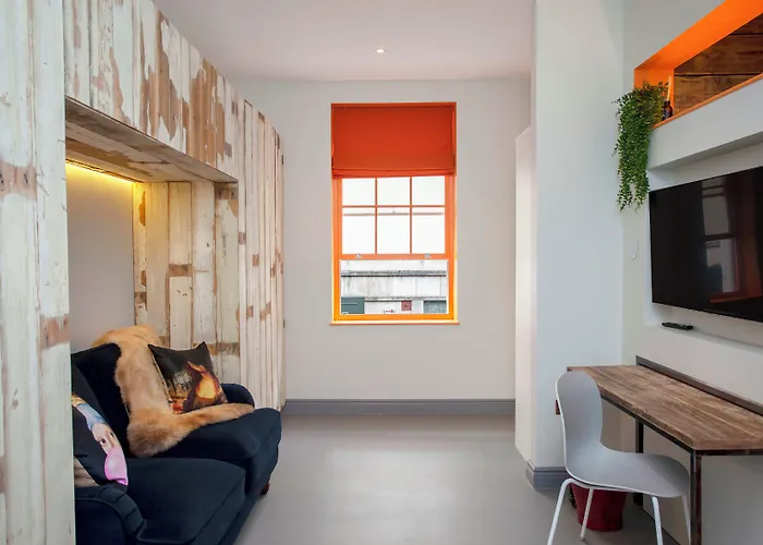 Aparthotel Higgihaus Aparthotel, Clare Street Bristol