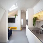 Higgihaus Aparthotel, Clare Street Hotel apartamentowy 4*